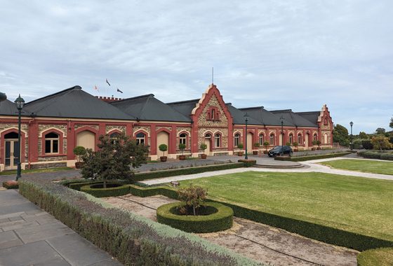 Among The Vines — Cove Magazine in Sanctuary Cove, QLD